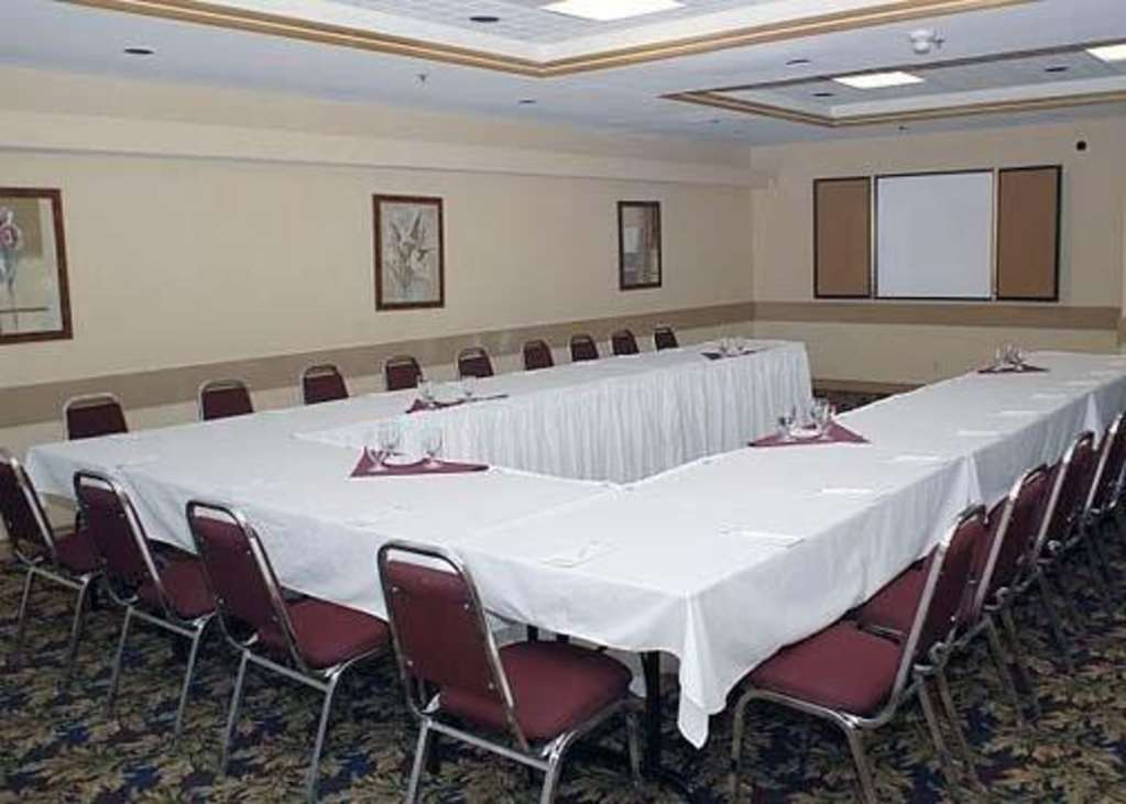 Four Points By Sheraton Toronto Airport East Servizi foto