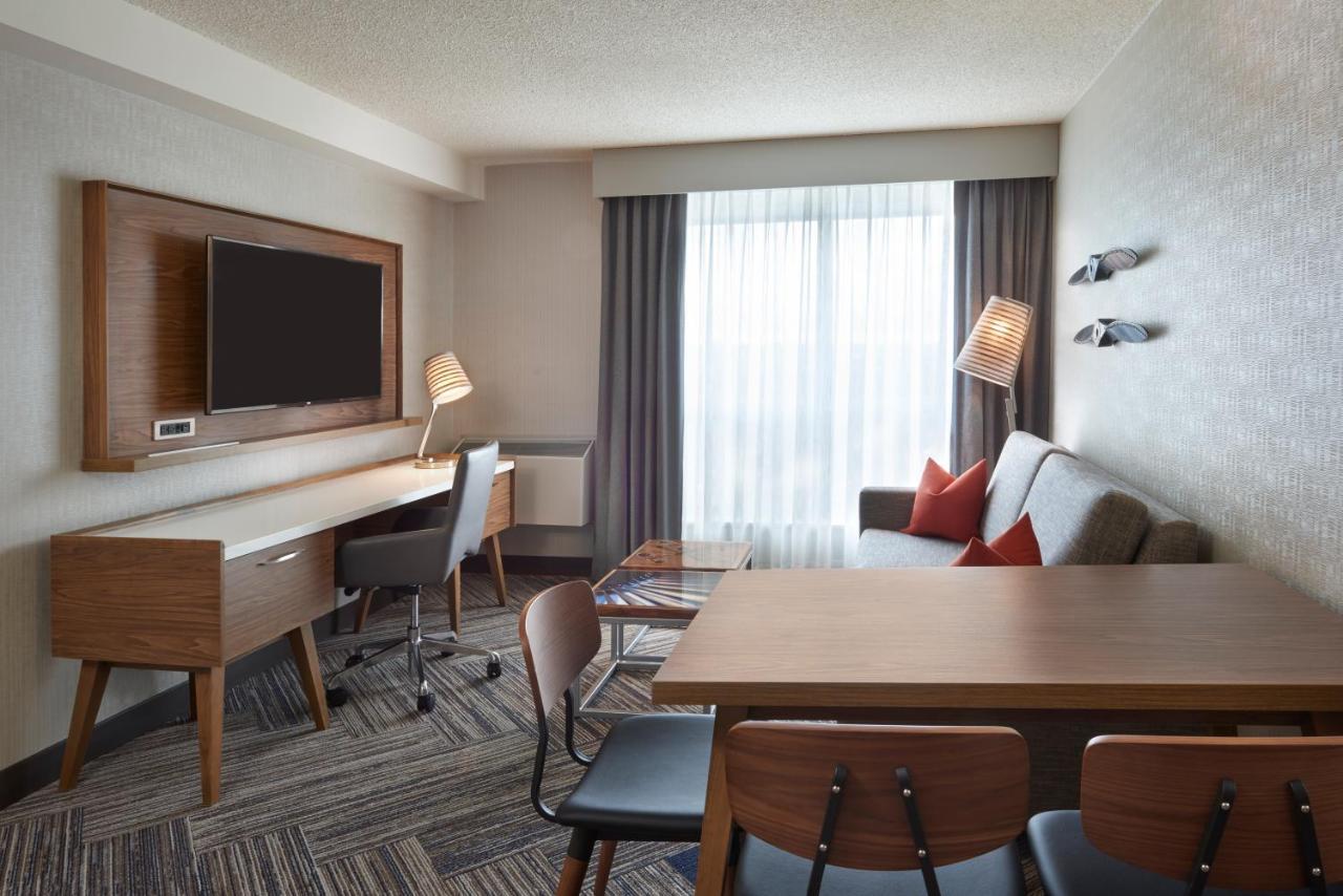 Four Points By Sheraton Toronto Airport East Esterno foto